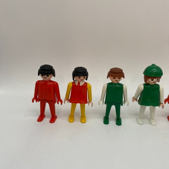 Vintage Geobra Playmobil Boys and Girls Set of 8 Figurines - Picture 2 of 6